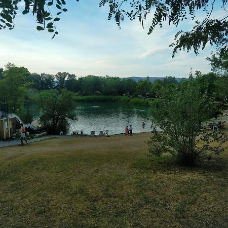 Camping Homair Domaine Des Iscles Mobil-Home Climatise La Roque-d'Antheron Ngoại thất bức ảnh